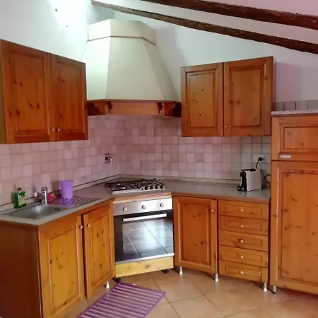 M&e Violet House
